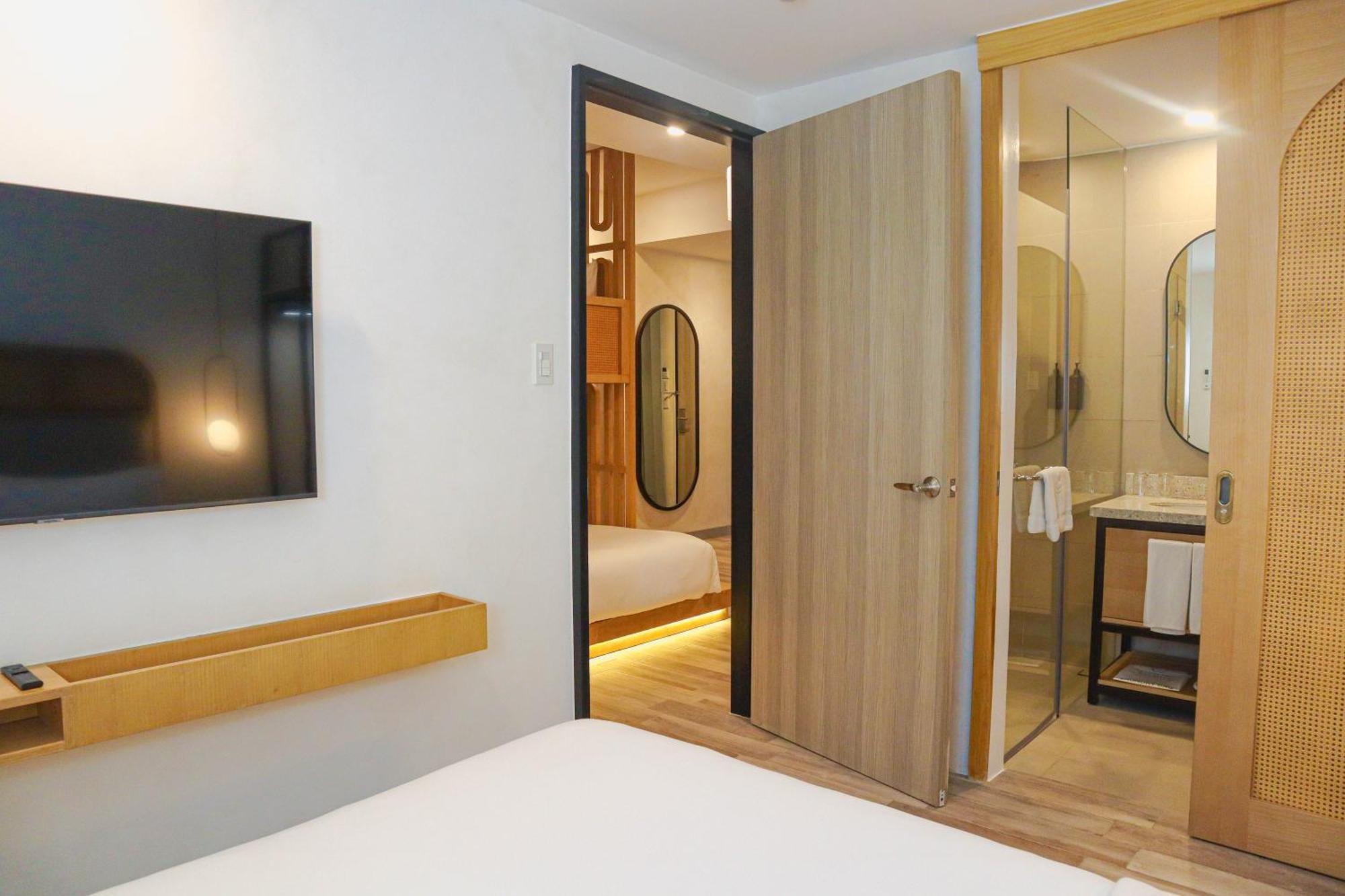 Hotel Mandarin Nest Boracay 4*